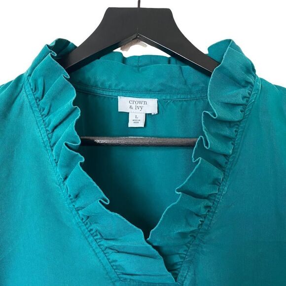 Green Ruffled V-Neck Long Sleeve Pullover Blouse - Picture 3 of 7